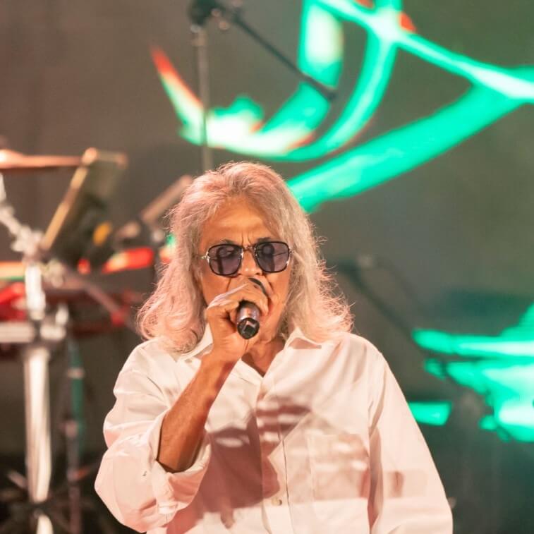 senaka,batagoda,senakabatagoda,senaka batagoda,sereenabatagoda,sereena,Sri Lanka,Folk music,Musician,Singing,Percussion,Rock,Reggae,Pop,Versatility,Vocalist,Guitarist